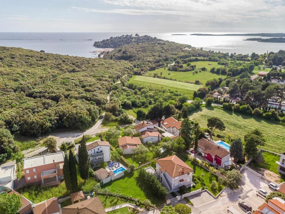 Nature & Sea Holiday Home With Pool Pula